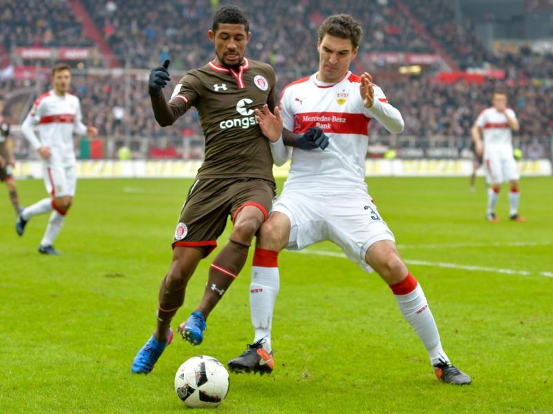 VfB gewinnt knapp, aber verpasst Sprung an Spitze