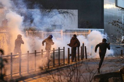 Frankreich: Hälfte des Militärs auf den Straßen – Bürgerkriegsartige Unruhen in 20 Städten – Schusswaffengebrauch erleichtet