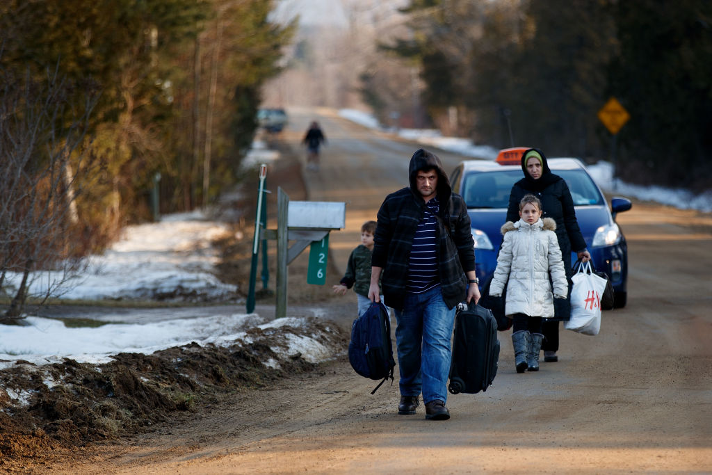 Hunderte Asylbewerber aus USA illegal nach Kanada unterwegs