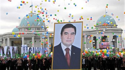 Präsidentschaftswahl in Turkmenistan: Staatschef Berdimuchamedow bleibt im Amt