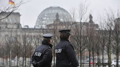 Zahl der Neueinstellungen reicht nicht aus – NRW-Polizei braucht über 2.300 neue Polizisten pro Jahr