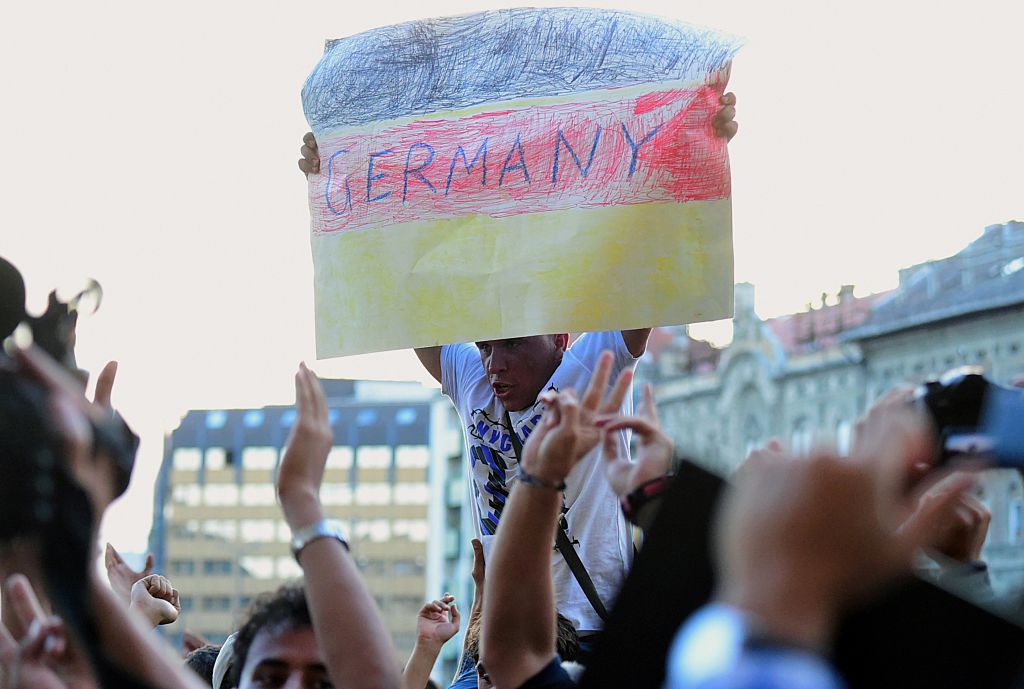 Weil kritisiert Merkels „Wir schaffen das“-Politik: Was passiert mit den Hunderttausenden abgelehnten Migranten?