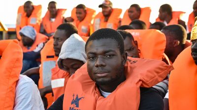 Mehr als 1400 Migranten in 24 Stunden aus Mittelmeer geholt