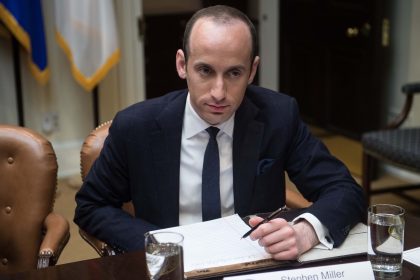 US-Regierung hat „enorme Beweise für Wahlbetrug“: TV-Moderator kämpft in Interview mit Trump-Berater