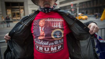 Proteste von Trump-Anhängern und -Gegnern vor dem Trump Tower in New York