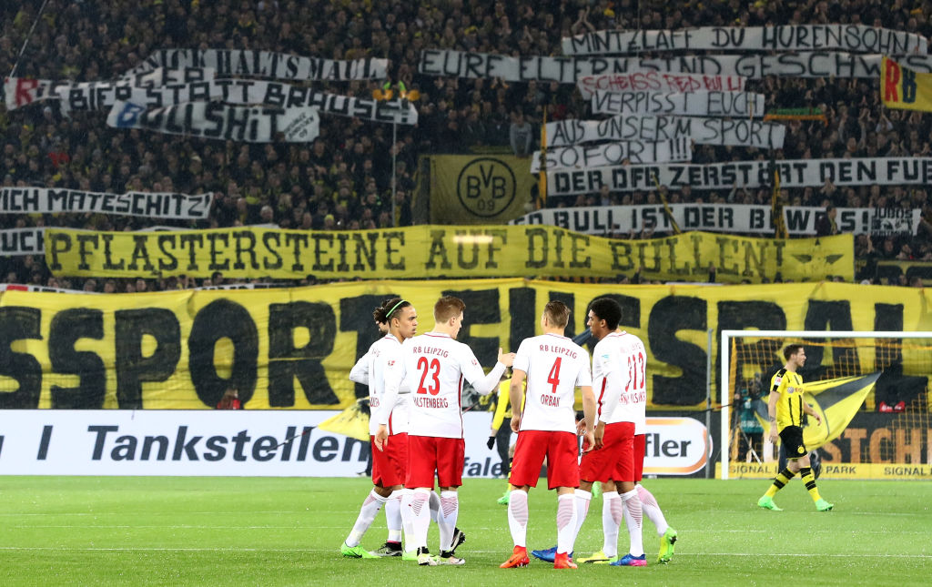 „Pflastersteine auf die Bullen“: Polizeigewerkschaft kritisiert – BVB-Leipzig-Spiel hätte nicht angepfiffen werden dürfen