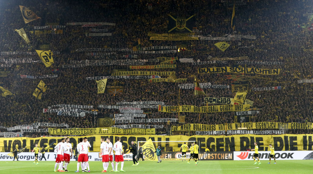 Mehrere Verletzte nach massiven Ausschreitungen bei Bundesliga-Partie in Dortmund – De Maizière entsetzt über Gewalt