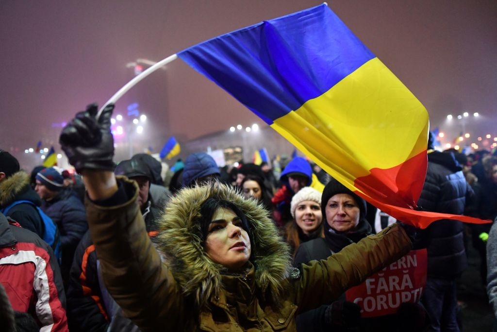 Rumänische Regierung unter enormem Druck: Erneut demonstrieren tausende Menschen in Bukarest