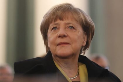 Hoffnung auf bessere “Gesprächsatmosphäre”: Merkel nimmt Chefs von Siemens und BMW mit zu Trump
