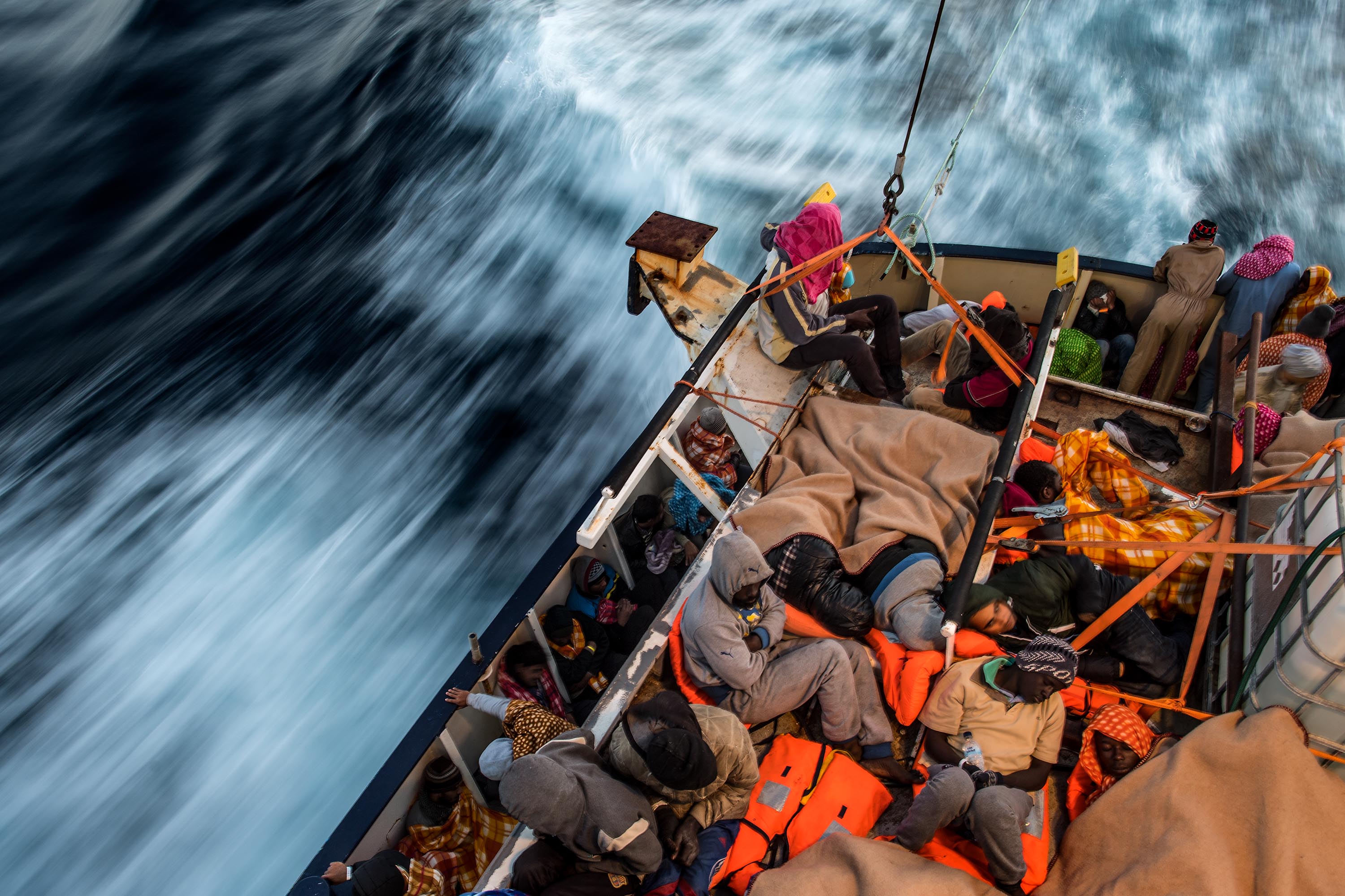 Rettungsschiffe nahmen am Karfreitag über 2.000 Migranten vor Libyens Küste auf