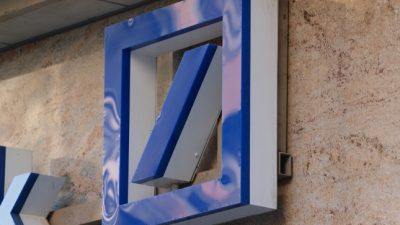 Deutsche Bank macht 2016 rund 1,4 Milliarden Euro Verlust