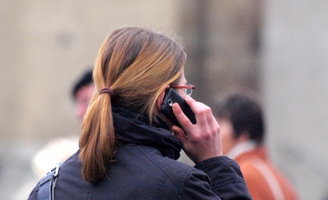 Verbraucherschützer warnen vor Handy-Policen
