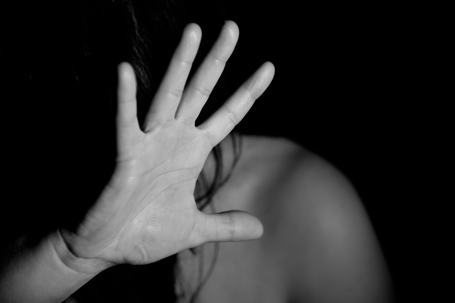 Opfer von Vergewaltigungen sollen „Erlebende“ genannt werden – Vorschlag von Kulturwissenschaftlerin kritisiert