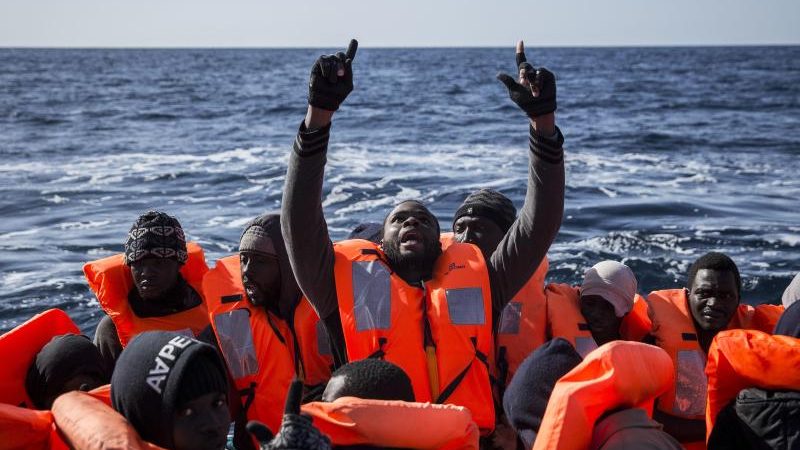 EU-Präsident Tatjani rechnet mit 30 Millionen Flüchtlingen aus Afrika