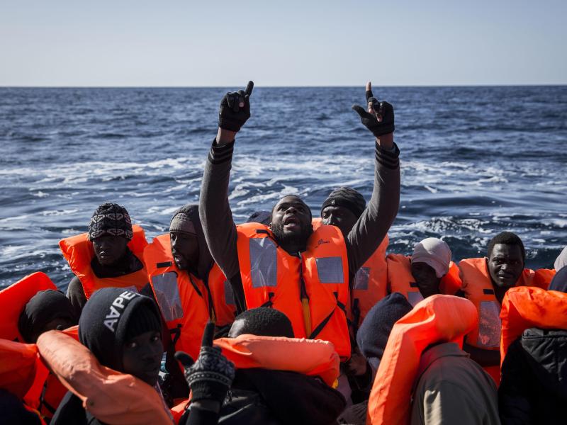 EU-Präsident Tatjani rechnet mit 30 Millionen Flüchtlingen aus Afrika