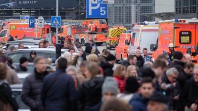 Reizgas oder Pfefferspray legte Hamburger Flughafen lahm – Flugbetrieb wieder aufgenommen