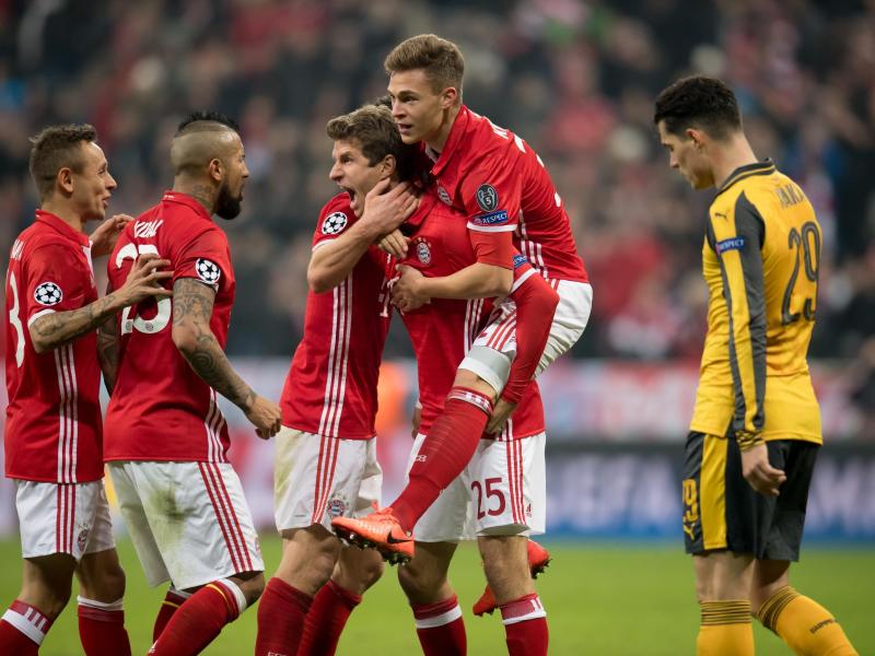 Bayern nach Torspektakel auf Viertelfinal-Kurs