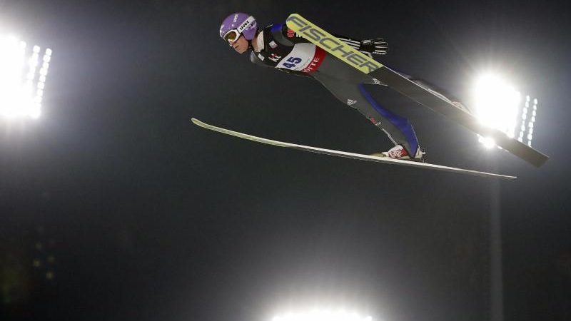 Wellinger nach Aufholjagd Dritter bei Skisprung-Weltcup