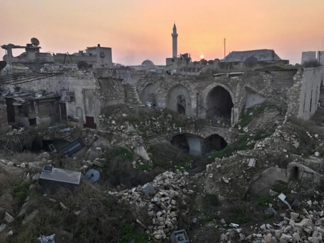 Zerstörungen in der Altstadt von Aleppo in Syrien: Die lang umkämpfte Stadt gleicht an vielen Stellen einer Trümmerlandschaft. Foto: Hassan Ammar/dpa