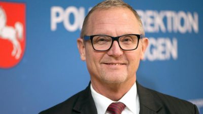 Nach öffentlicher Corona-Kritik wird Göttingens Polizeipräsident gefeuert