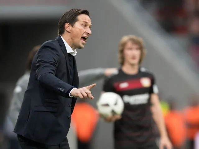 Leverkusens Trainer Roger Schmidt war mit dem Auftritt seines Teams nicht zufrieden. Foto: Marius Becker/dpa