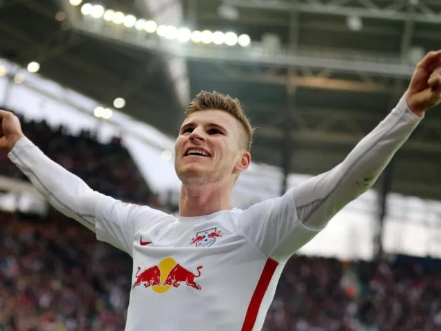 Leipzigs Timo Werner jubelt über seinen Treffer zum 3:1 gegen Köln. Foto: Jan Woitas/dpa