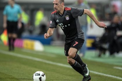 FC Bayern im Pokal mit Ribéry gegen Schalke