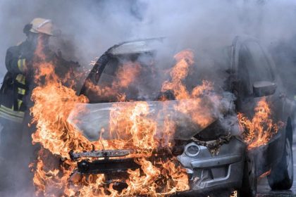 Nach Brandanschlag auf Streifenwagen und Polizeirevier: Bremer Polizei gründet Sonderkommission