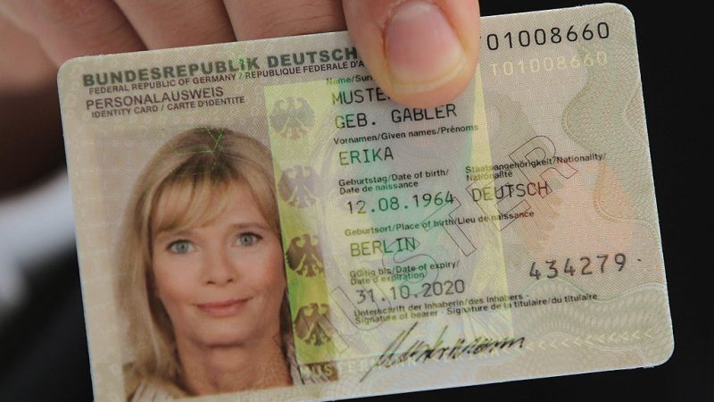 Der Staat will wissen, wo die Deutschen sind – Elektronische Änderungen im Personalausweisgesetz