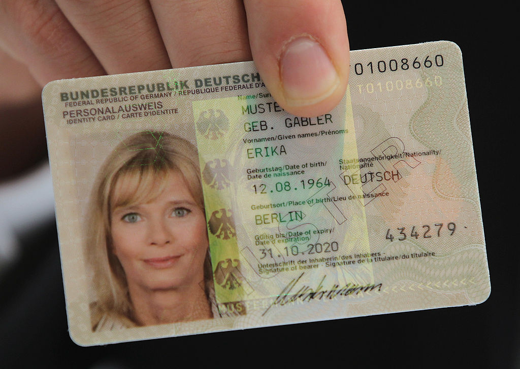 Der Staat will wissen, wo die Deutschen sind – Elektronische Änderungen im Personalausweisgesetz