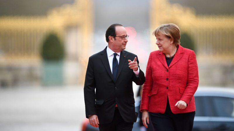 Kanzlerin Merkel bei EU-Vierer-Treffen im Schloss von Versailles: Treffen vor dem EU-Gipfel