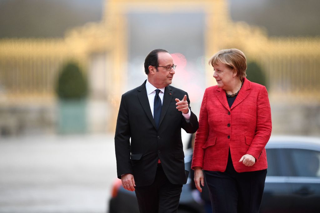 Kanzlerin Merkel bei EU-Vierer-Treffen im Schloss von Versailles: Treffen vor dem EU-Gipfel