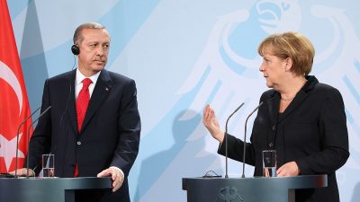 Erdogan wirft Merkel „Unterstützung von Terroristen“ vor – Seibert: Anschuldigungen sind „erkennbar abwegig“