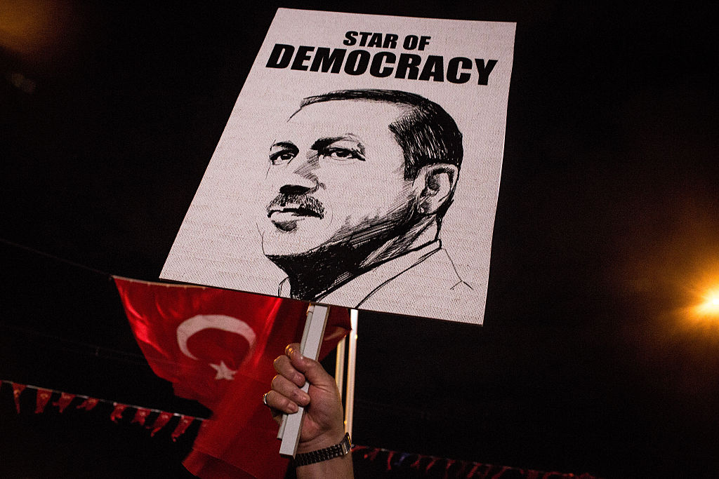 Erdogan und sein Außenminister überziehen Niederlande mit Faschismusvorwürfen