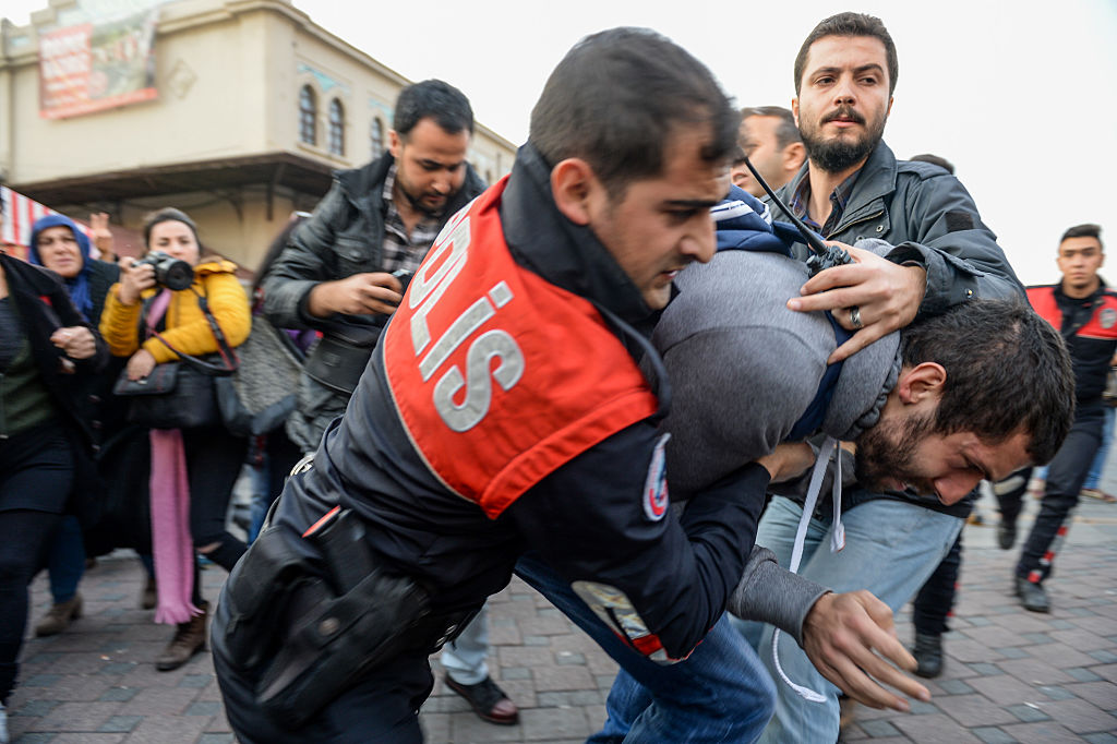 Gefängnisstrafen bis zu 21 Jahren: 111 Verurteilungen gegen oppositionelle Kurden in der Türkei
