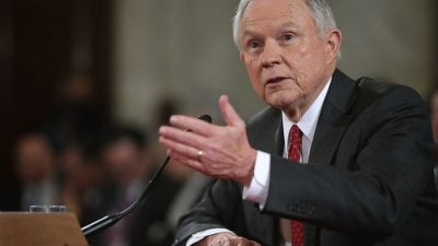 Kreml: Keine Kenntnis über Treffen von Sessions mit russischem Botschafter