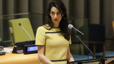 Klartext zum IS-Völkermord: „Behindern mächtige Staaten die Aufklärung?“ – Amal Clooney fragt UN