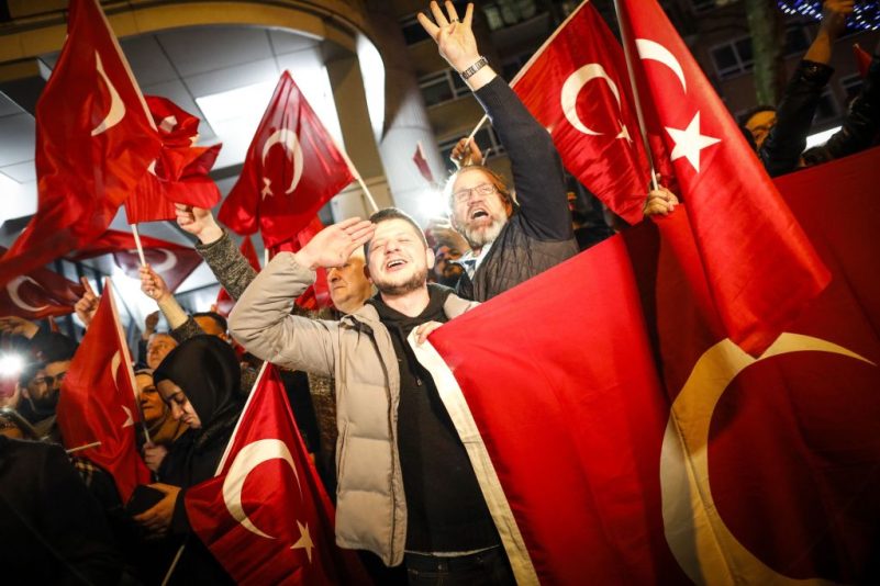 Stadt Rotterdam: Protürkische Demonstration gegen die niederländische Polizei erlaubt
