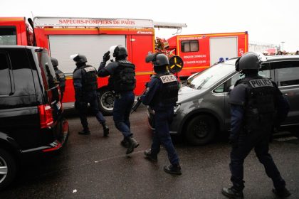 Erschossener Flughafen-Angreifer war polizeilich Gesuchter – Täter mit islamistischem Hintergrund – Vater und Bruder festgenommen