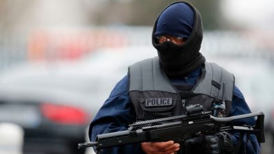 Täter wollte für „Allah“ sterben: Französische Ermittler vermuten bei Flughafen-Angriff terroristisches Motiv