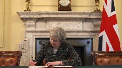 Theresa May ruft Kabinett vor Brexit-Grundsatzrede zu Sondersitzung zusammen