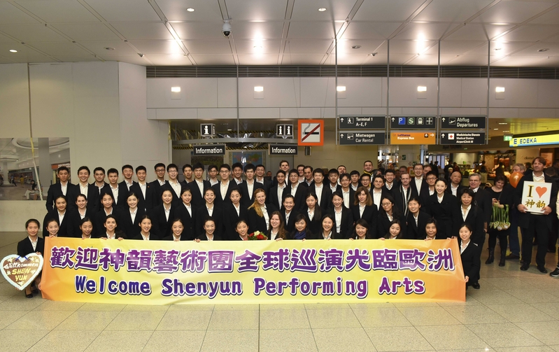Shen Yun Europa Tourne München Flughafen