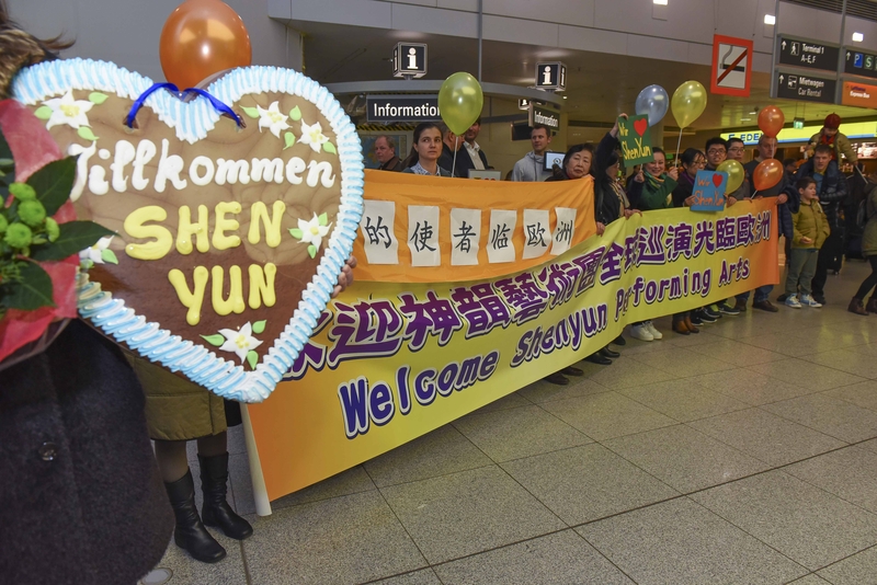 "Willkommen Shen Yun" auf einem Lebkuchenherz. Foto: Li Shei/ EPT