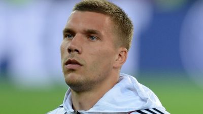 Littbarski will Podolski Japanisch-Lehrbuch schenken