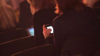 Bilanz der Bundesregierung: Konzerne setzen Frauenquote um