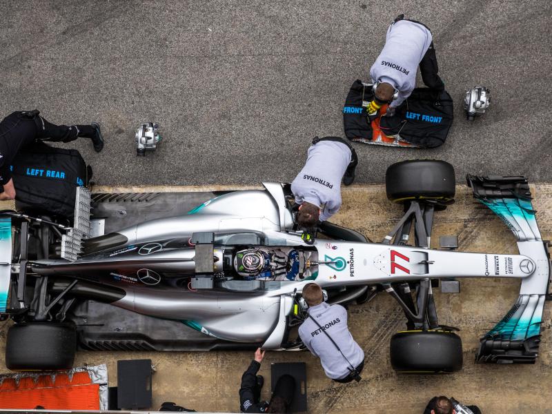 Kraftprobe beim Test: Mercedes und Ferrari auf Augenhöhe