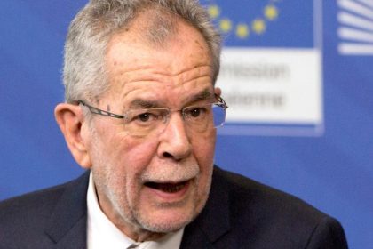 CETA-Streit: Österreichs Bundespräsident Alexander Van der Bellen will Abkommen vorläufig nicht unterzeichnen