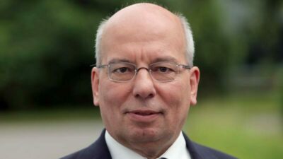 NRW-Innenminister kündigt eingehende Überprüfung im Fall Wendt an