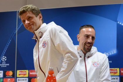 Angeschlagener Neuer gegen Arsenal im Tor