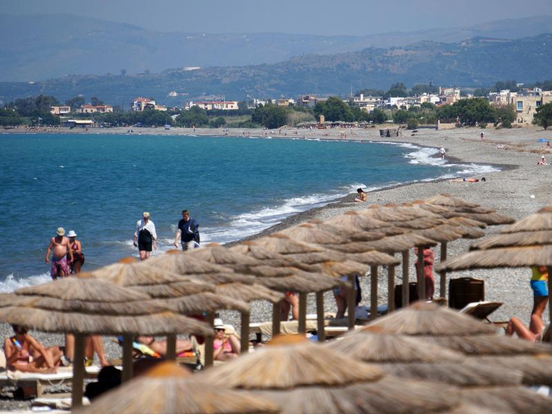 Touristen-Ansturm auf Griechenland: Kretas alter Flughafen platzt aus allen Nähten